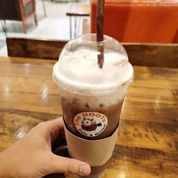 กาแฟกลิ่นไม่แรงจนเกินไป ส่วนผสมลงตัว รสชาติดี ผมสั่งมอคค่าเย็นมา โดยรวมใช้ได้เลย