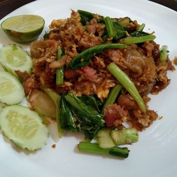 ผัดซีอิ๊วปลาส้ม
