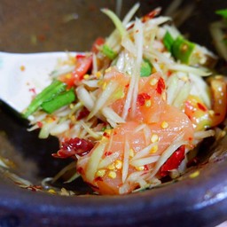 ตำแซลมอน