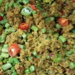 คั่งกลิ้งไก่