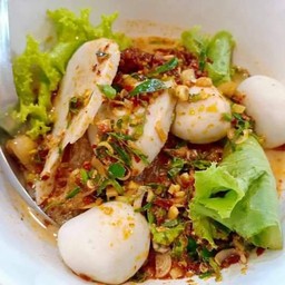 ก๋วยเตี๋ยวลูกชิ้นปลา