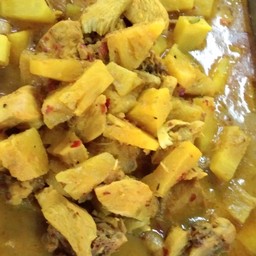 แกงไก่สับปะรด