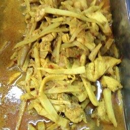 ผัดเผ็ดไก่หน่อไม้