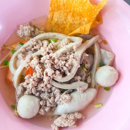 เส้นปลาหมูน้ำใส