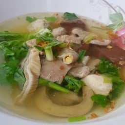 ต้มเลือดหมู หน้าตลาดสดลาดปลาเค้า