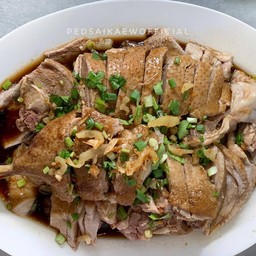 เนื้อเป็ดครึ่งตัวสับพร้อมกระดูก