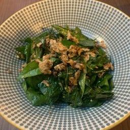 ใบเหลียงผัดไข่.