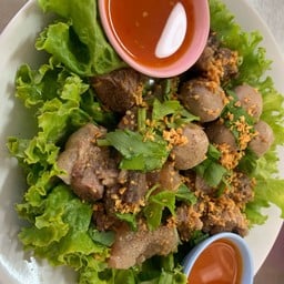 โกวใหม่ เนื้อตุ๋น หมูตุ๋น