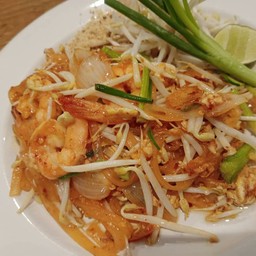 ผัดไทยกุ้งสด