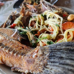 ร้านหมอรวย