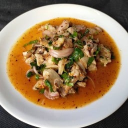 น้ำตกคอหมูย่าง