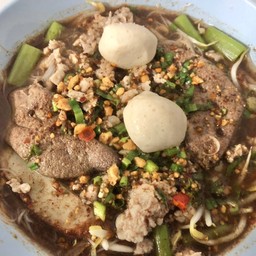 ร้านก๋วยเตี๋ยวหมูตุ๋น เจ๊นี