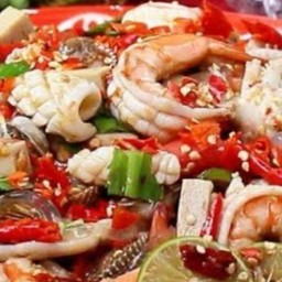 ยำหมึก-กุ้งสุกน้ำปลาร้า