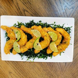 กุ้งทอดราดซอสมะนาว