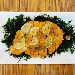 ไก่ทอดราดซอสมะนาว