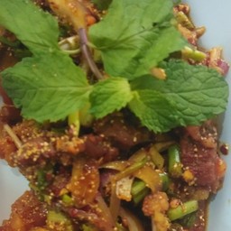 จิ้มจุ่ม ลาบยโสสองพี่น้อง (เจ้าเก่าข้างโซไซตี้)