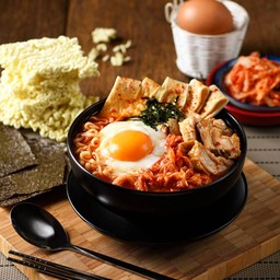 Kimchi Ramyeon รามยอนกิมจิ