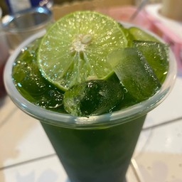 ชาเขียวมะนาวเย็น