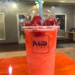 สตรอเบอรี่สมูทตี้ปั่น