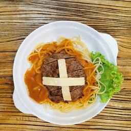 สปาเก็ตตี้เนื้อสัน