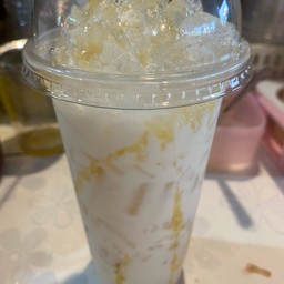 นมสดคาราเมลเย็น