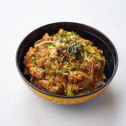 ข้าวหน้าไก่กับไข่ -พร้อมชุปทงจิรุ