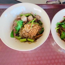 ก๋วยเตี๋ยวเรือแซ่บสะเด็ด/อาหารตามสั่ง 1