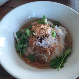 ก๋วยเตี๋ยวเรือต้มยำ (หมู)