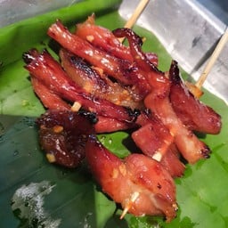 หมูชมพู หมูปิ้งนมสด