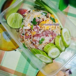 ข้าวผัดแหนม