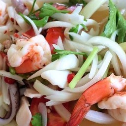 ซีฟู๊ด กุ้งลวก ปลาหมึก ไม่ปลาร้า