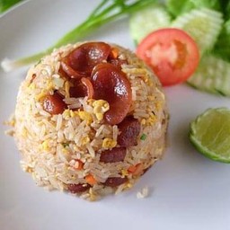 ข้าวผัด กุนเชียงหมู