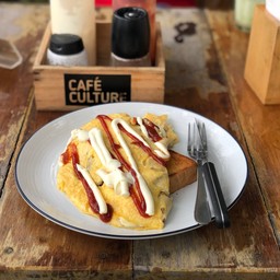 รสชาติดี นุ่มๆ มีโทสต์อยู่ข้างใต้ออมเลทด้วย อิ่มเลย