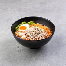 ต้มยำหมูสับ ไข่ยางมะตูม