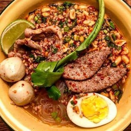 ก๋วยเตี๋ยวเรืออยุธยา เศรษฐีเรือทอง