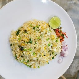 ข้าวผัดคะน้าปลาเค็ม