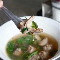 ต้มเลือดหมูอินทรารักษ์