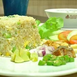 Top ข้าวผัดคะน้าปลาเค็ม