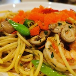สปาเก็ตตี้ไข่กุ้งกุ้งย่าง