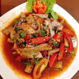 ยำเนื้อย่าง