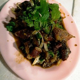 น้ำตกไส้ย่าง