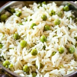 Mutter pulao with dahi