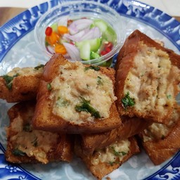 ขนมปังหน้าหมู ตลาดงามวงศ์วาน