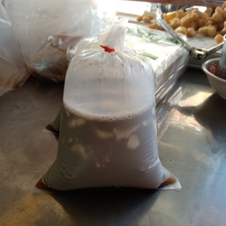 น้ำเต้าหู้นมสด งาดำ +เต้าฮวย