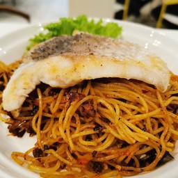 สปาเก็ตตี้น้ำพริกผัดปลาย่าง