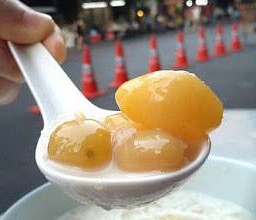 แปะก๊วยนมสด