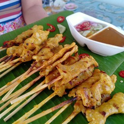 หมูสะเต๊ะนายอ้วน