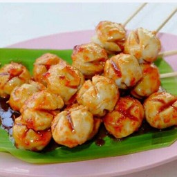 ลูกชิ้น หมู ทอด ทาซอสหม่าล่า ไม้ละ