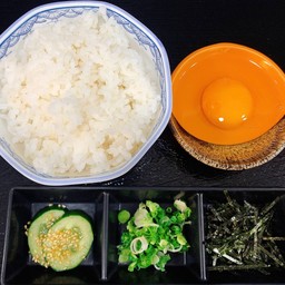 เซ็ตข้าวต้ม ( ข้าว,ไข่สด,เครื่องเคียง)