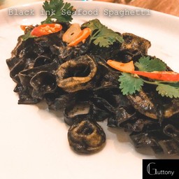 Black ink Seafood Fettucine